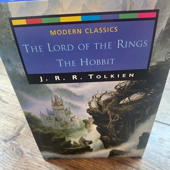 J.R.R. Tolkien Modern classic 4 books - Picture 4 of 5